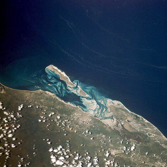 Turquoise water and sand islands of the Bazaruto Archipelago